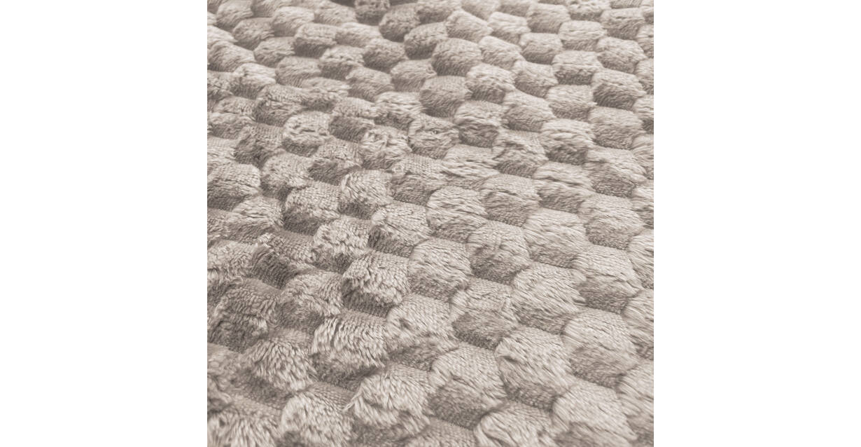 Byrklund Plaid Fluffy Dots